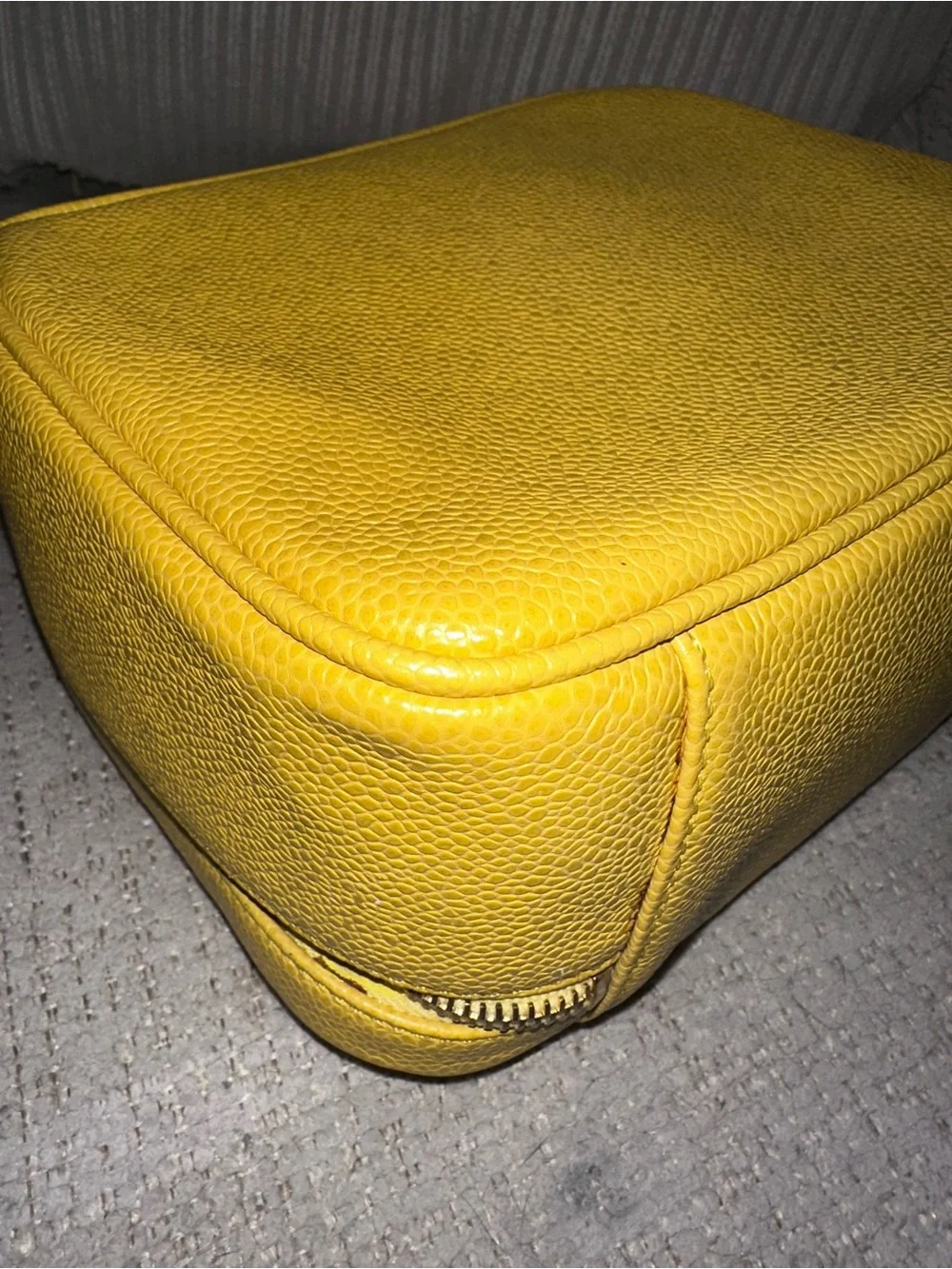53-26 Chanel Yellow Caviar Leather Vanity Case Bag